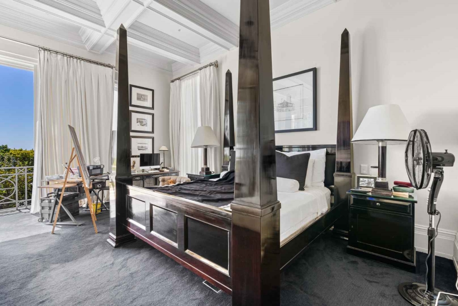 7 Bedroom Property for Sale in Fresnaye Western Cape